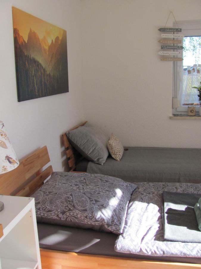 #1Gemuetliches Ruhiges Sonniges Balkonzimmer Mit Gemeinschaftsbad W-Lan Airport Nah Late Night Check In Haus Nr 9,5 Trunkelsberg Dış mekan fotoğraf